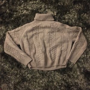 Knitted cropped turtle neck